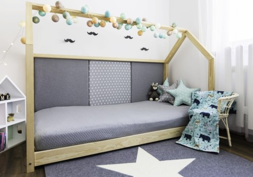 Łóżko domek 90x180 + 3 duże panele ścienne
