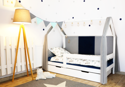 Zasłonki tiulowe do łóżek