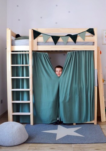 Zasłonki muślinowe do łóżek z antresolą